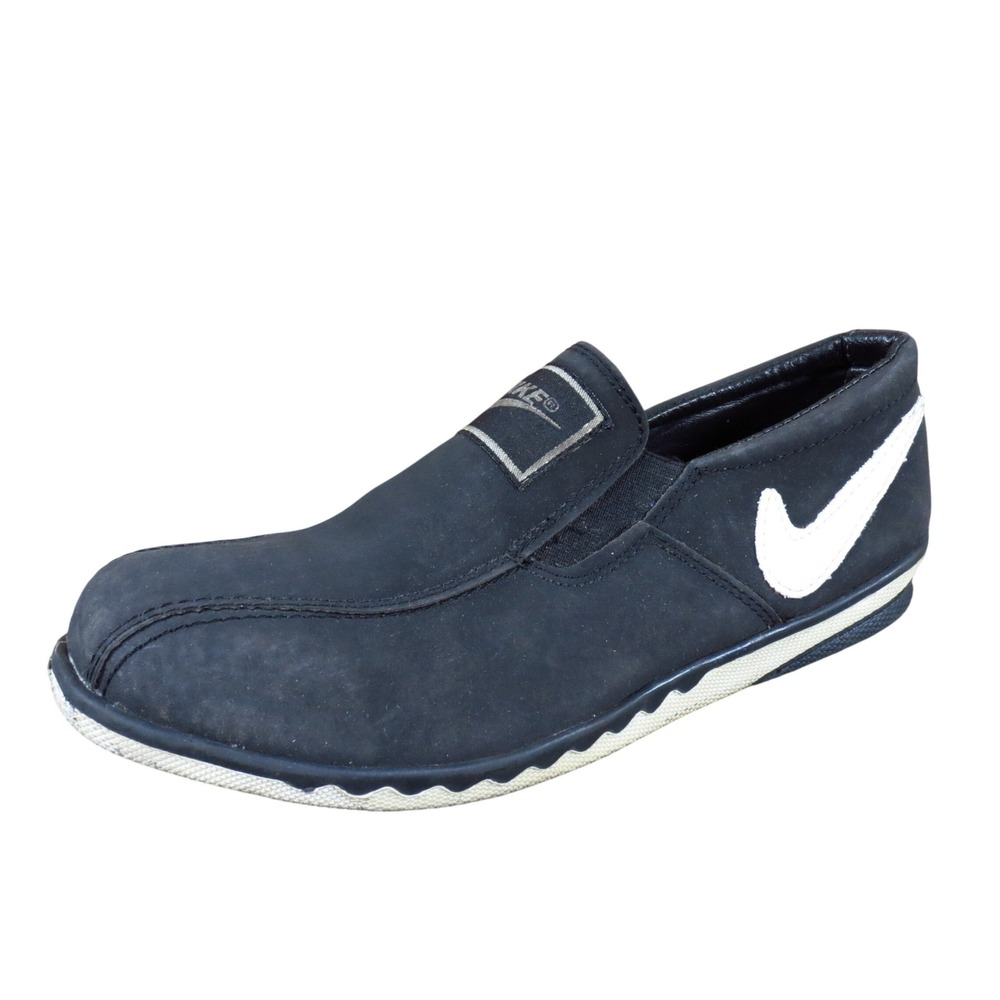 Nike Womens Slip On Sneakers Size‎ 35 Casual Walking Shoes Black White Swoosh